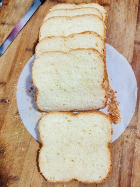 彻底晾凉后，切成片备用！