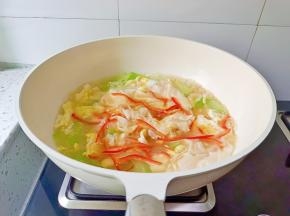 把调味料拌均匀即可盛盘享用！