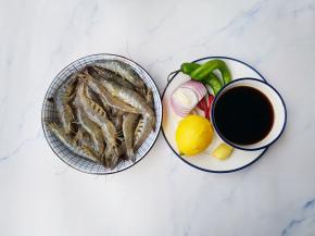 准备好所有食材。