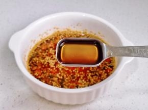 香醋，半碗凉白开搅匀，