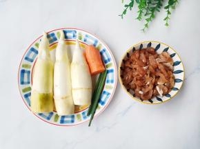 准备好所有食材。
