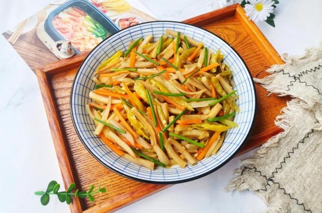 酸辣藕条