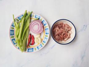 准备好所有食材。