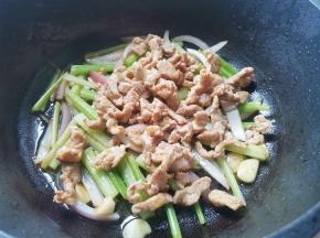 加入瘦肉，