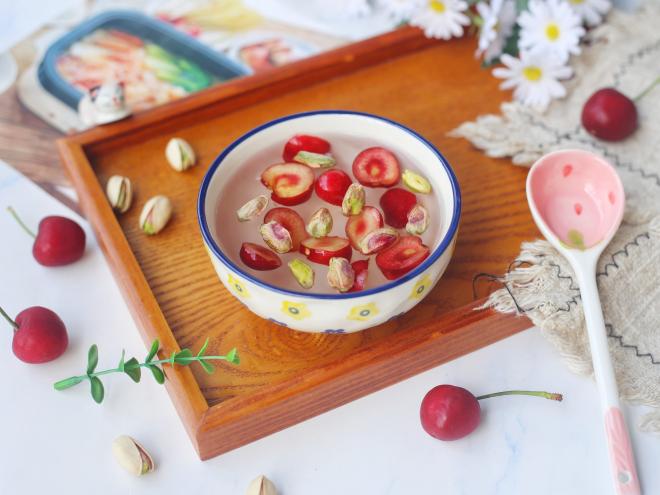 樱桃开心果凉粉