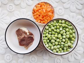 准备好所有食材。