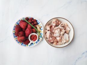 准备好所有食材。