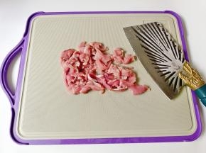 猪肉切成细丝