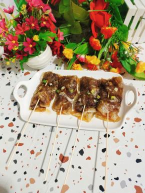 咬上一口，外焦里糯，特别好吃！喜欢的姐妹赶紧学起来吧！