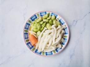 准备好所有食材。