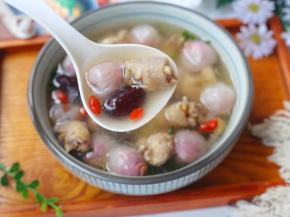 浅尝一口，好清甜呀～