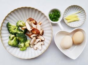 准备好所有食材。