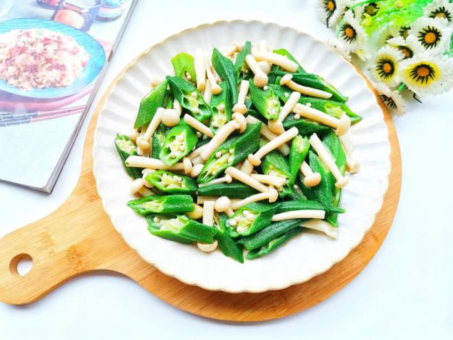 秋葵炒菌菇