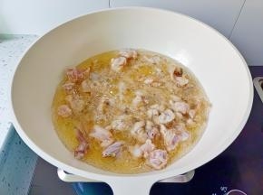 热锅热油下牛蛙