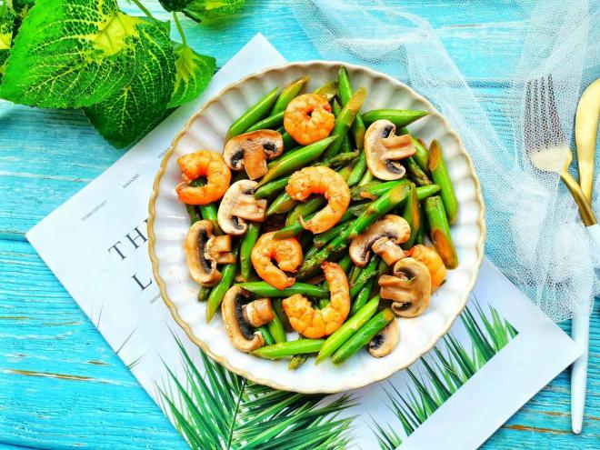 口蘑芦笋炒虾仁