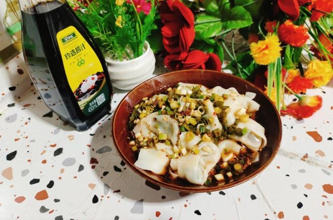 捞汁酸汤水饺