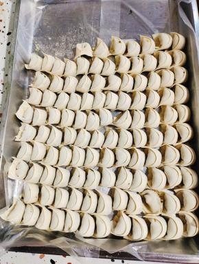 提前包好的芹菜猪肉馅饺子！