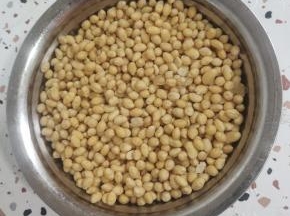 黄豆提前泡三个小时！