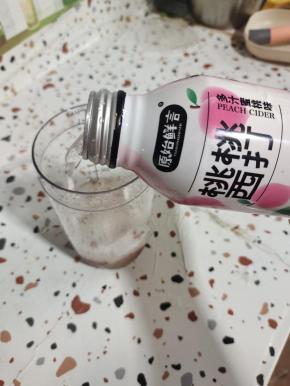 加入一罐桃桃西打气泡水！