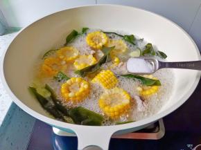 加少许盐提味，