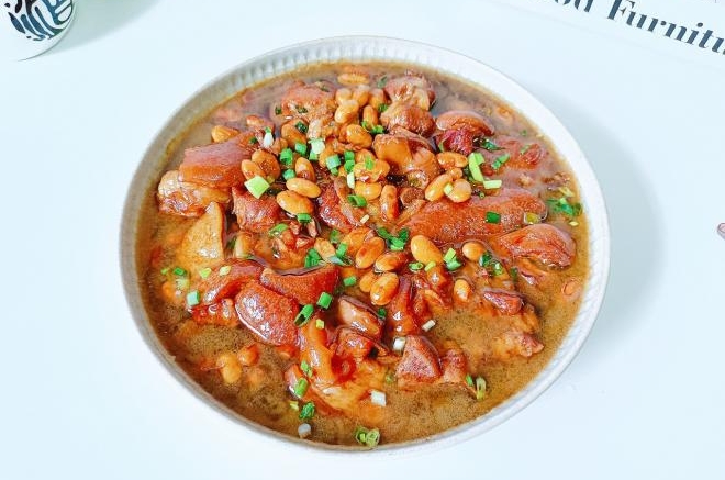黄豆焖猪蹄