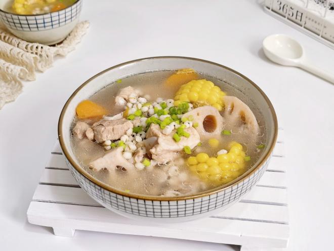 薏米时蔬小排汤
