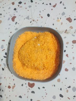 拿出来，再两面均匀的裹一层黄金面包糠！