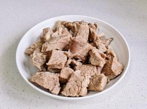 捞出温水冲洗。