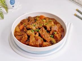 装盘撒葱花芝麻like。