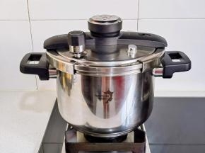 盖上盖子压10分钟。