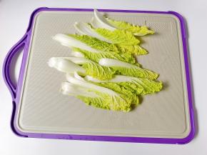 娃娃菜对半切开