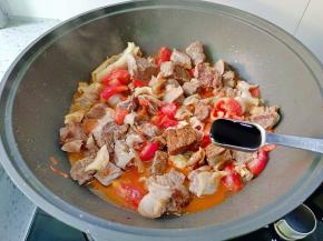 加生抽三勺，老抽一勺