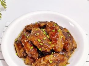 好吃到吮手指。