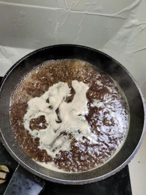 大火煮开，再转小火煮十分钟左右！