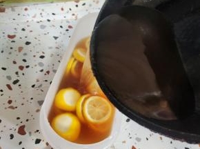 再倒入熬好的红茶！