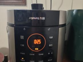 电压力锅(电饭锅）按煮饭键就可以了！