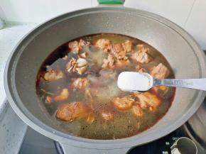 加一勺盐，加入适量的开水