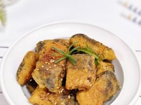 天哪～好吃到没朋友的青花鱼。