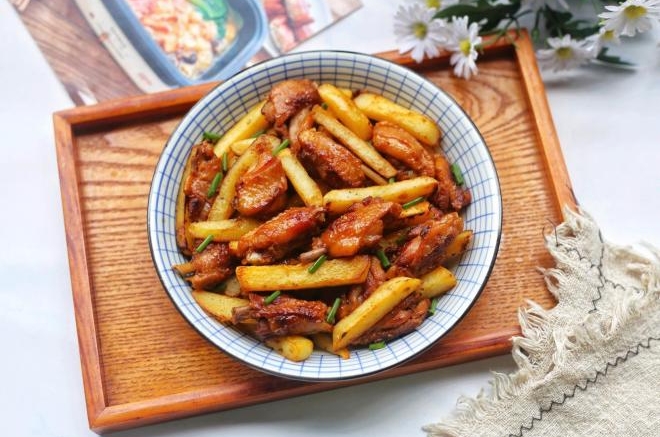 香煎土豆鸡翅