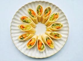 铺入盘中，