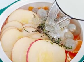 加清水没过水果