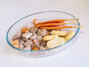 配菜大家随意，丸子对半切开烤也巨好吃哦