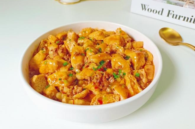 油豆腐炒肉沫