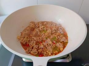 加入粉肠，盐味精