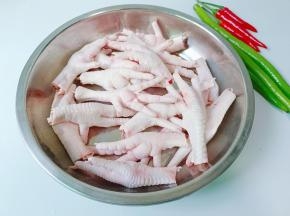 买的新鲜鸡爪，小米椒，线椒