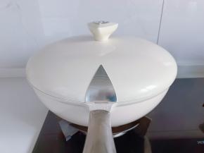 盖上盖子焖煮一会